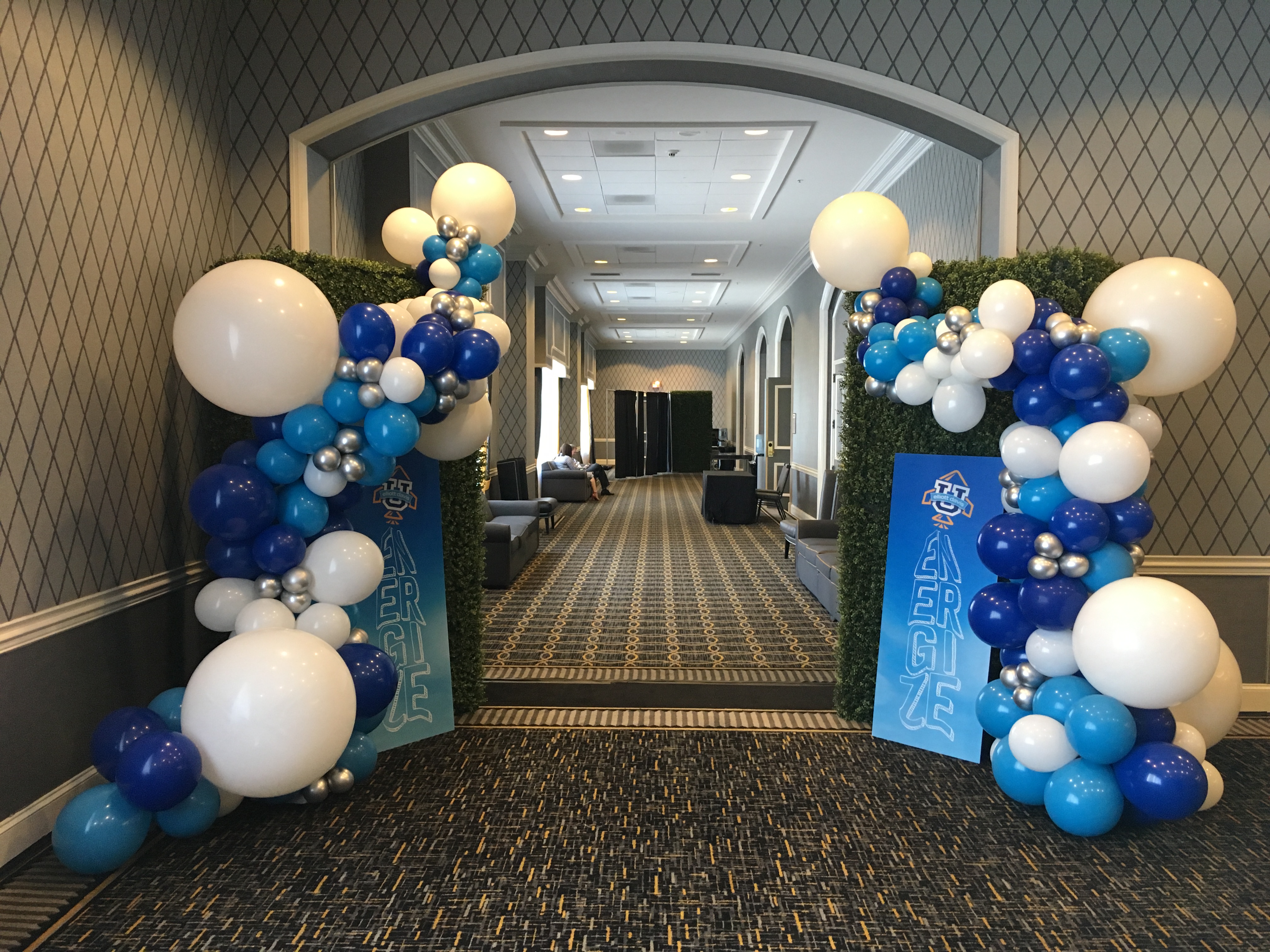 Balloon Arches and Garland Decorations | Made Ya Look Balloons